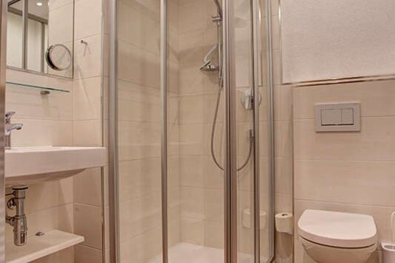 Badezimmer in der Pension Roman