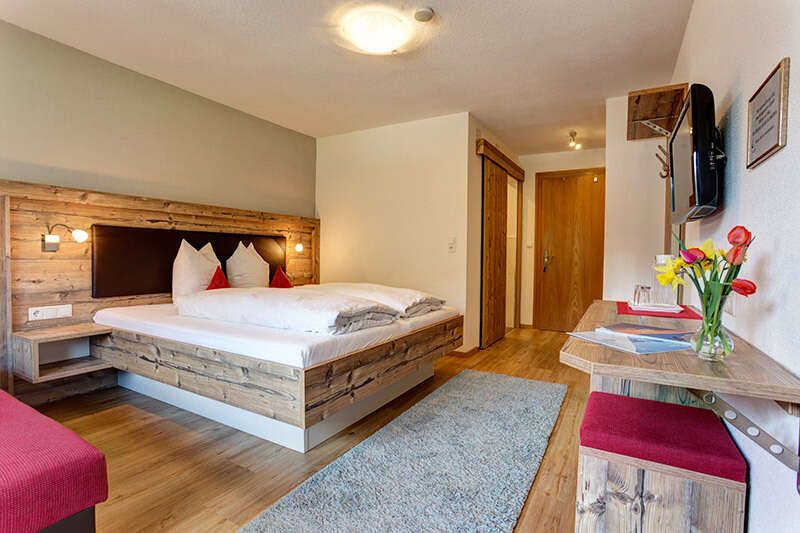 Double or triple room in Pension Roman am Arlberg